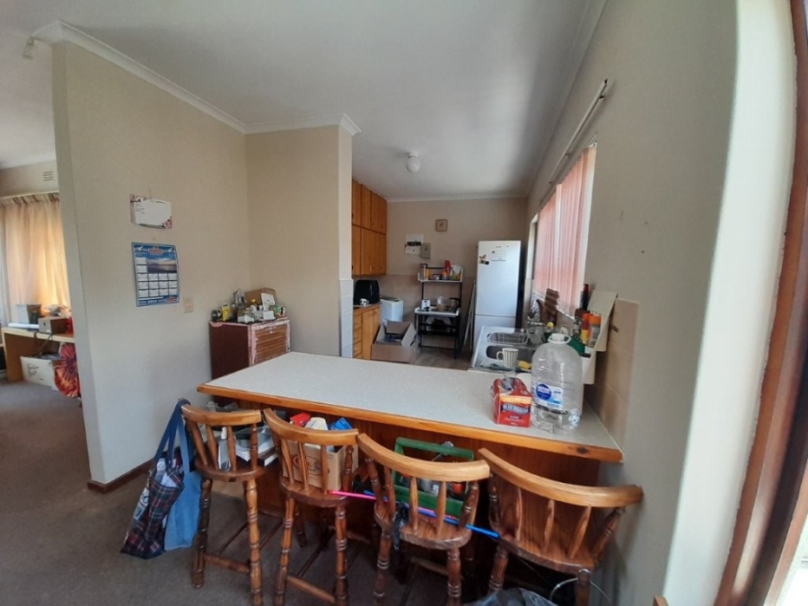 5 Bedroom Property for Sale in Bothasig Western Cape